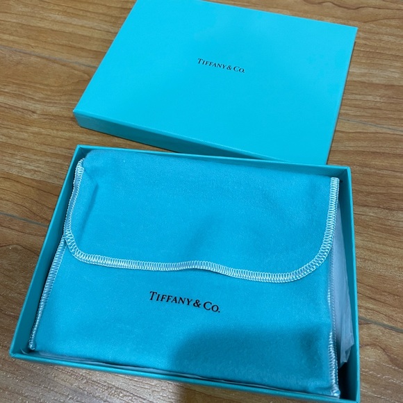 Accessories Tiffany Passport Case Poshmark
